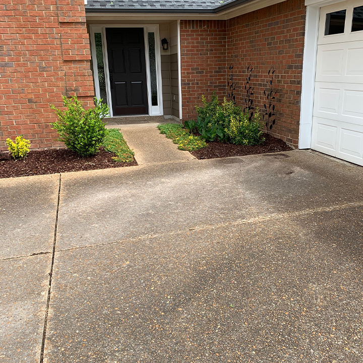 TopDrivewayBeforeWash